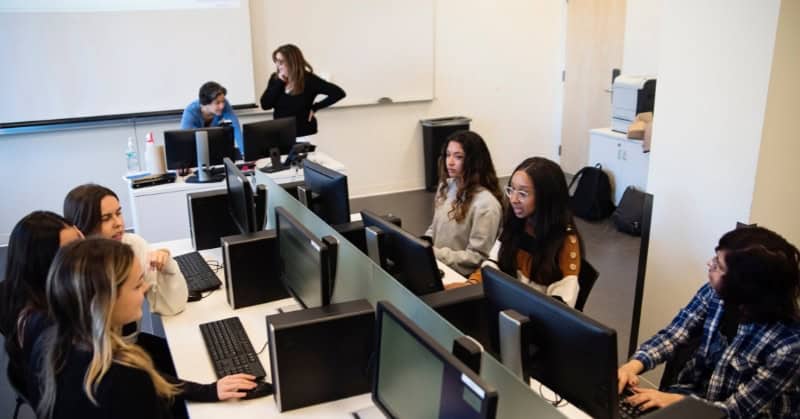 יתרונות ההכשרה במכללת SV College